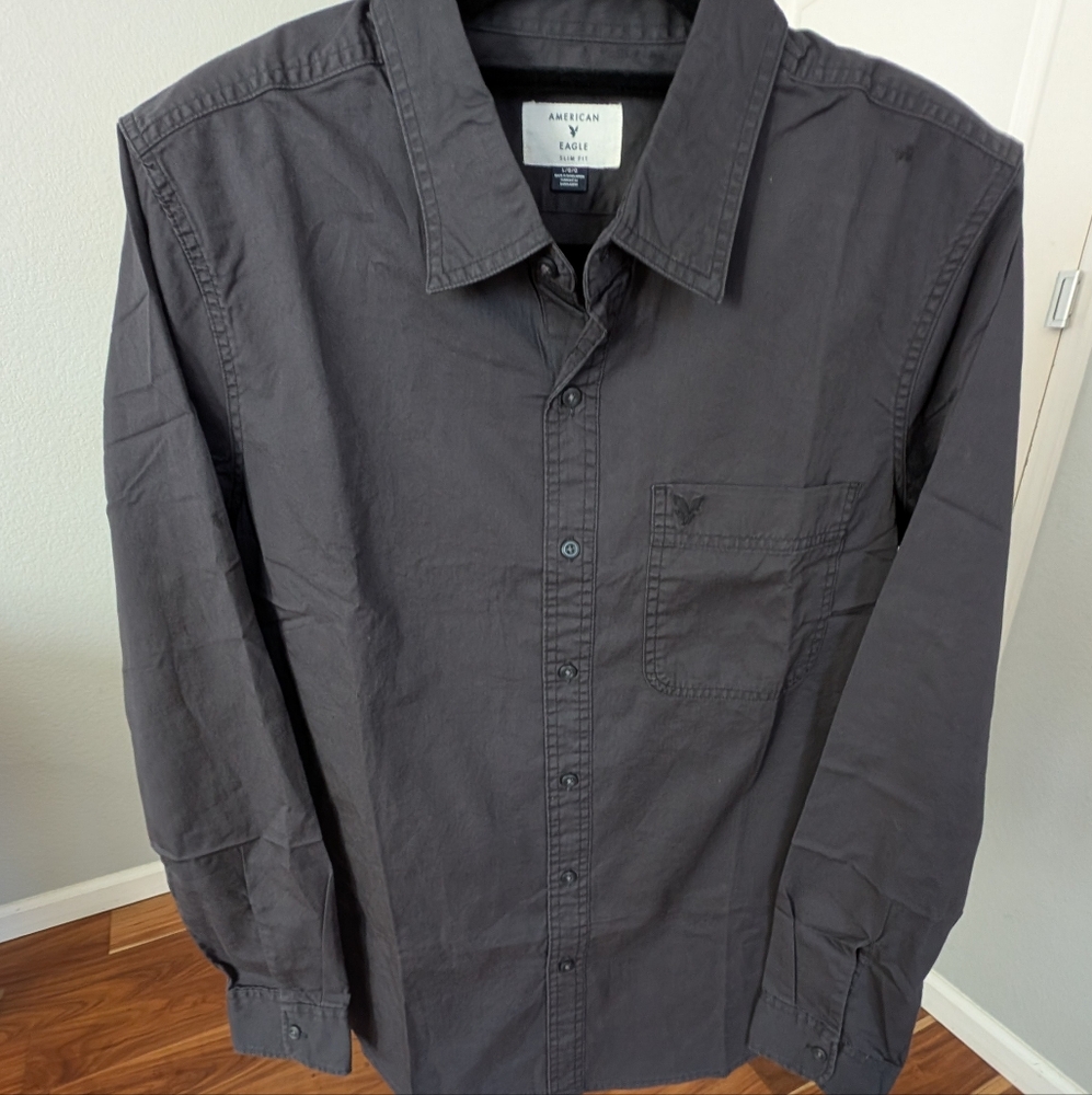 American Eagle Outfitters Everyday Slim Fit Button Up Shirt Size Large Nwt ❤️